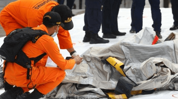 Penemuan Jenazah Korban Tragedi Pesawat Sriwijaya Air SJ-182